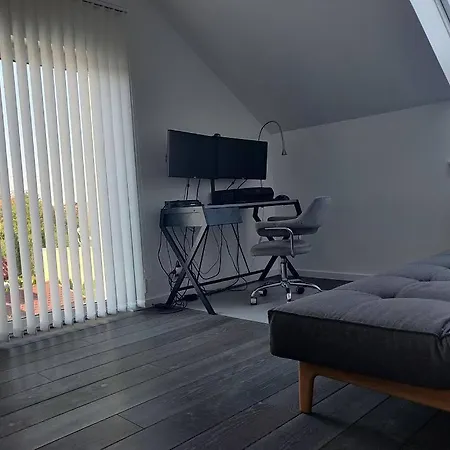 7 Stars Сasa de vacaciones Środa Śląska